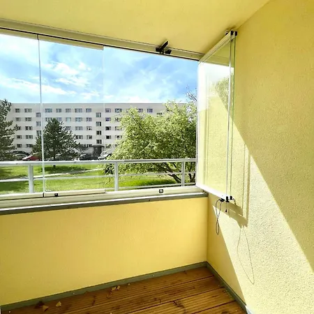 Mai 8 - 2 Bedroom Apartment With Sunny Balcony Parnu Exterior photo