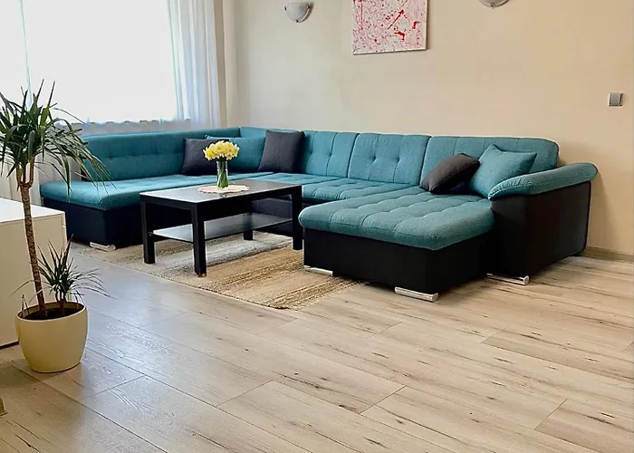 Mai 8 - 2 Bedroom Apartment With Sunny Balcony